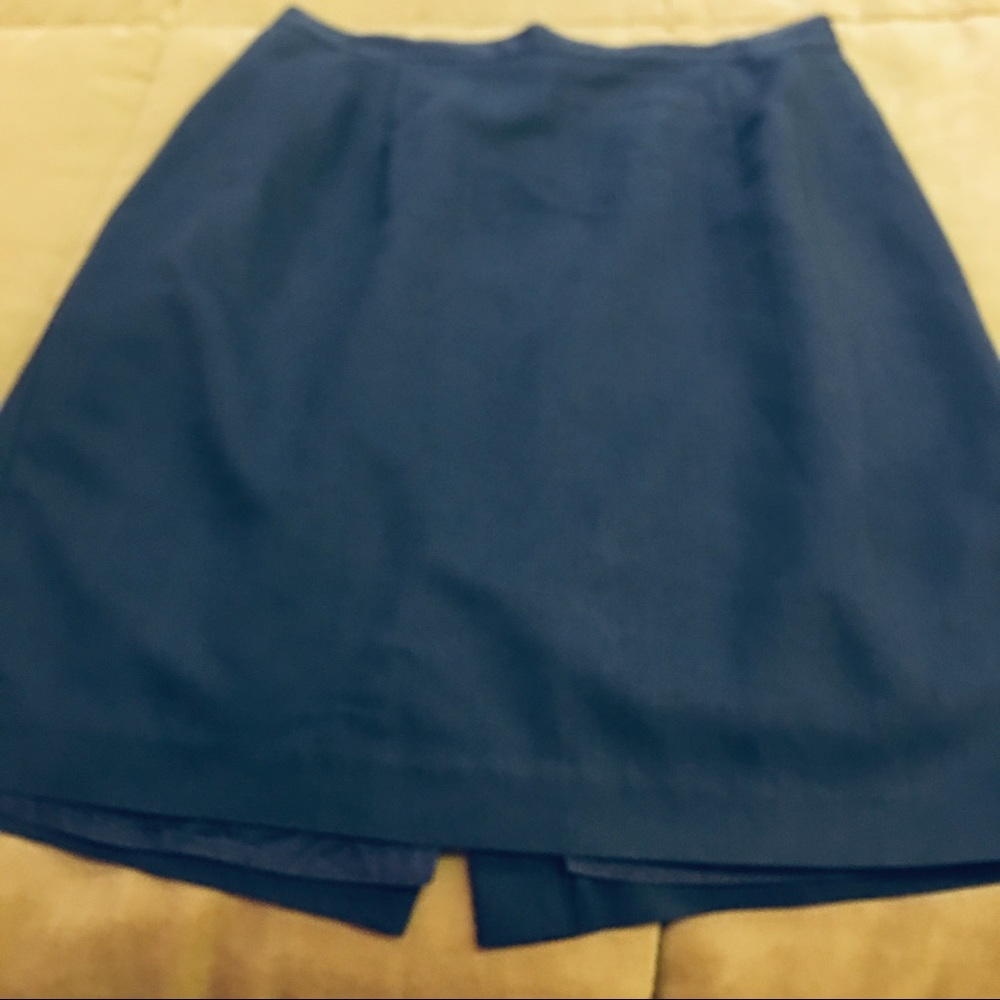 Suit - Picture 3 of 8